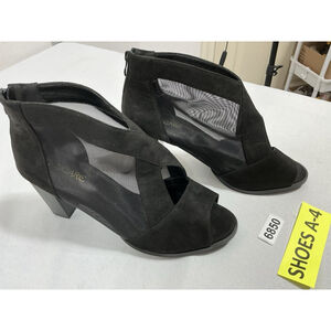 Womans New Sicare Bootie Black Us 11 Peep Toe Block Heel Back Zip